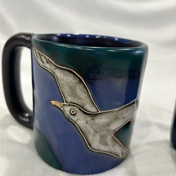 Vintage Mexican stoneware pottery mugs signed and designed by Mara - Picture 5 of 13